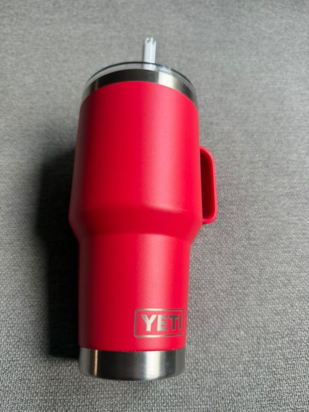 Yeti Red 25 oz Straw Mug With Straw Lid